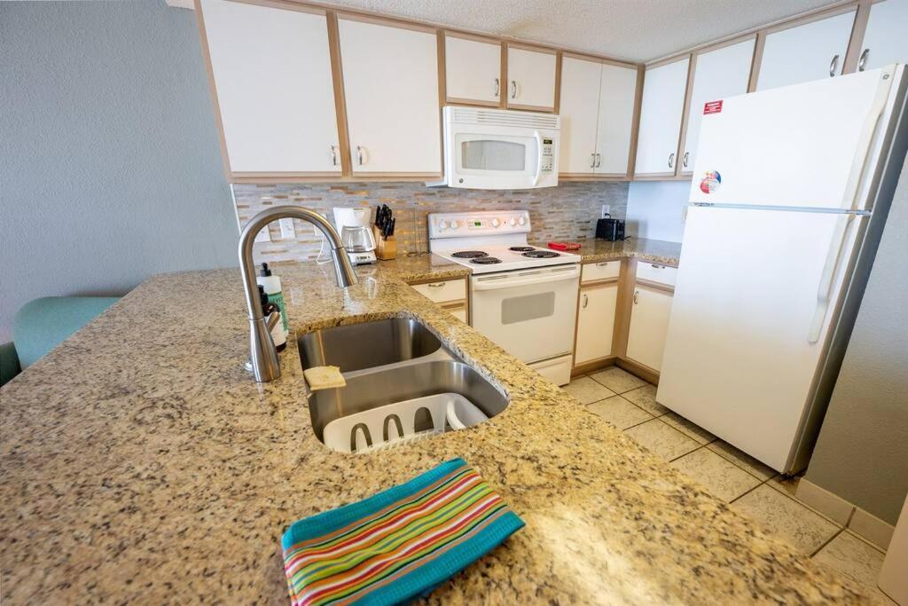Vila Baywatch Renovated, Unobstructed Oceanfront Views! Myrtle Beach Exteriér fotografie